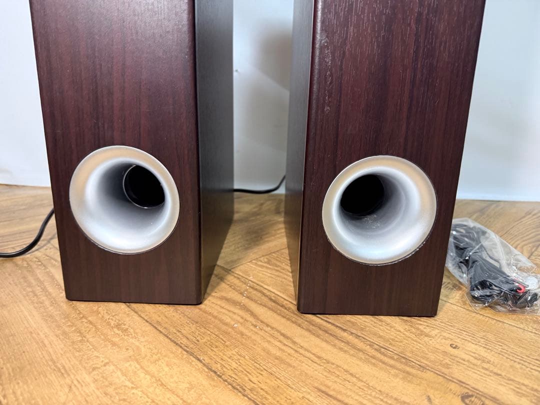 ◆YAMAZEN◆タワー型アンプ内蔵ダブルスピーカー◆ウーファー付き◆Qriom