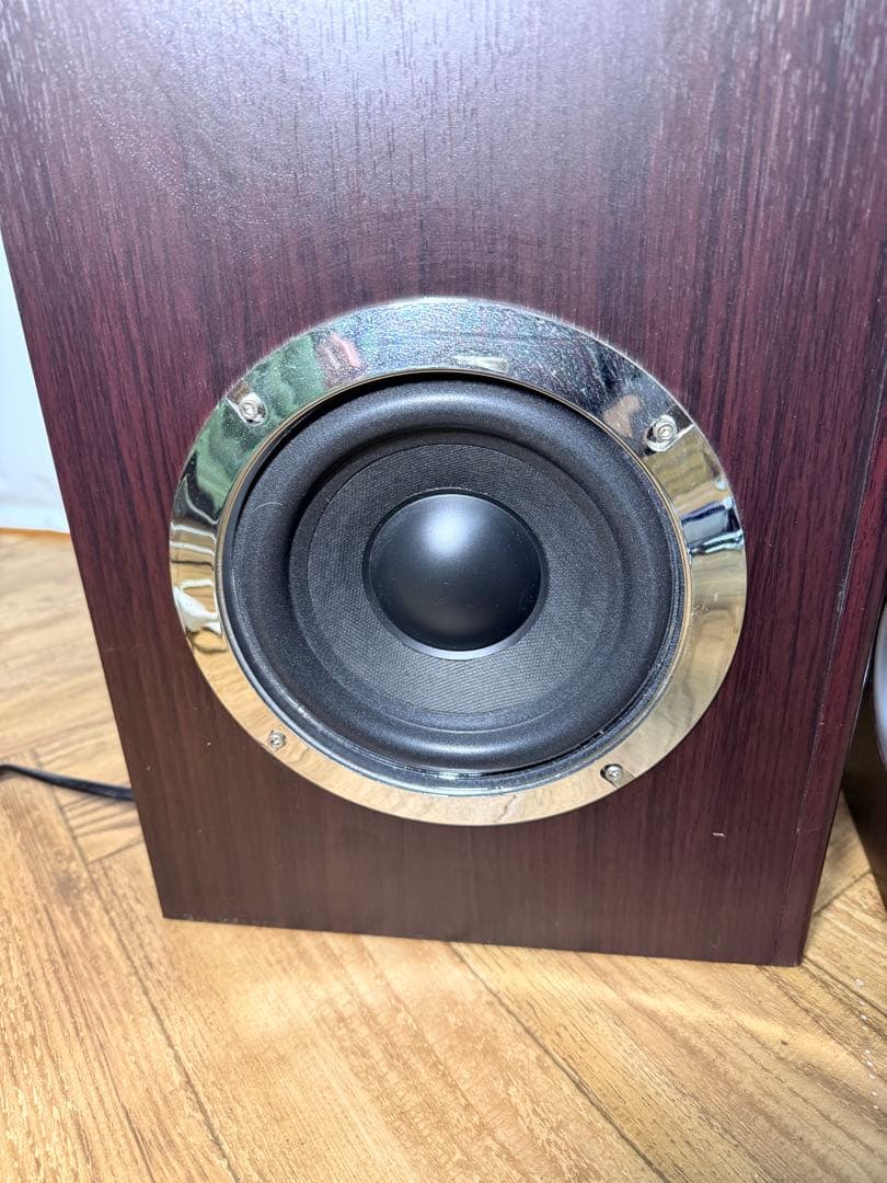 ◆YAMAZEN◆タワー型アンプ内蔵ダブルスピーカー◆ウーファー付き◆Qriom