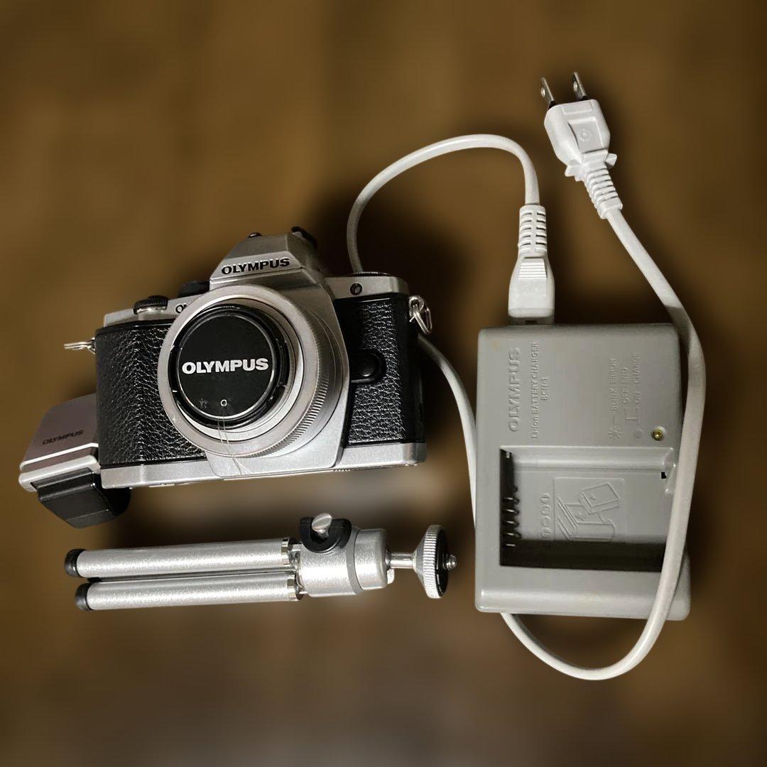 OLYMPUS ミラーレス一眼カメラ 本体