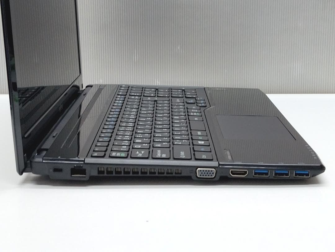 富士通 Core i7 8GB 1TB ブルーレイ Office2021