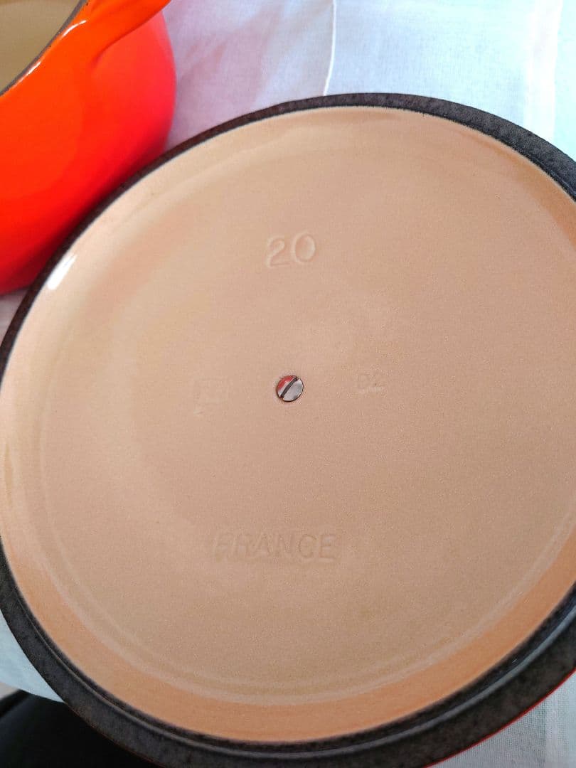 ル・クルーゼ(Le Creuset) ココット・ロンド 20 cm オレンジ