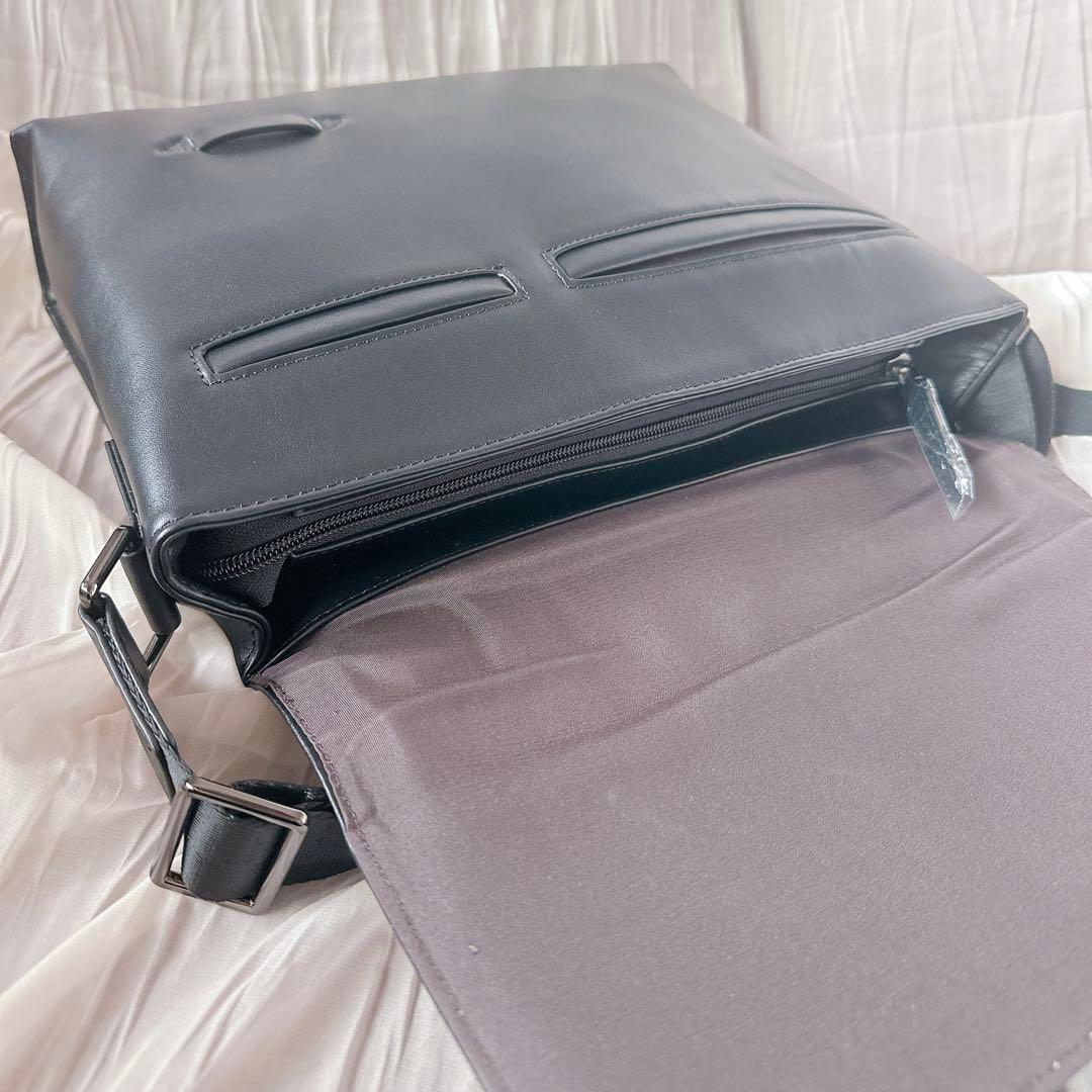 TIDING タイディング ショルダーバッグ メッセンジャーバッグ ブラック