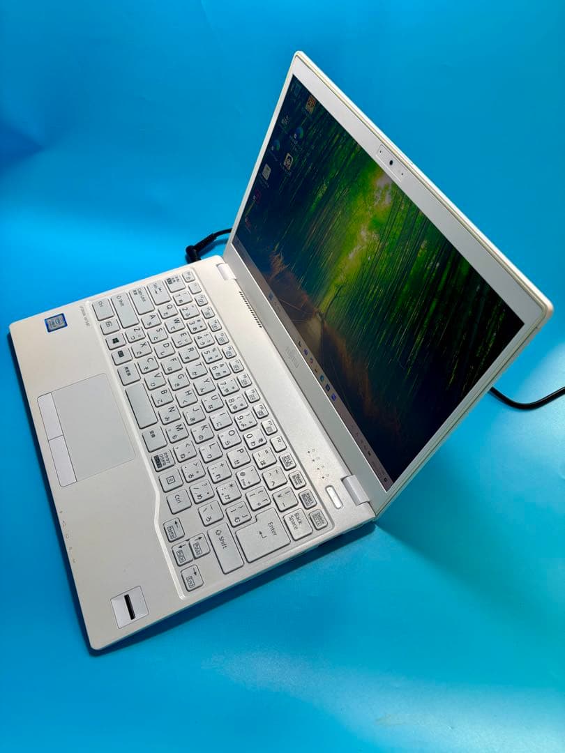 富士通 LIFEBOOK UH75/B3 i7 8550U SSD 2T 20G