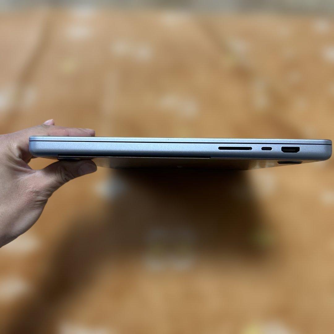 新年セールMacBookPro 16インチ M1 16/500GB 16core