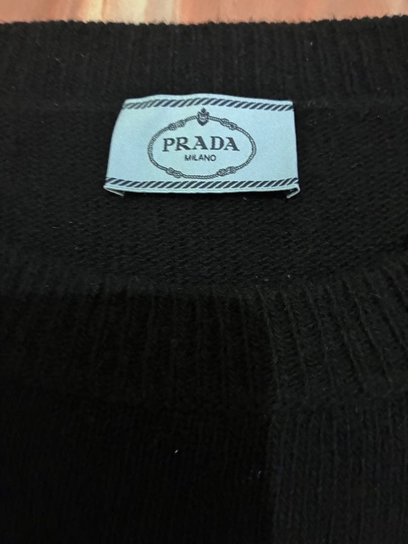 そ*ら様 【値下げ】PRADA 黒 長袖ニットセーター サイドスリット