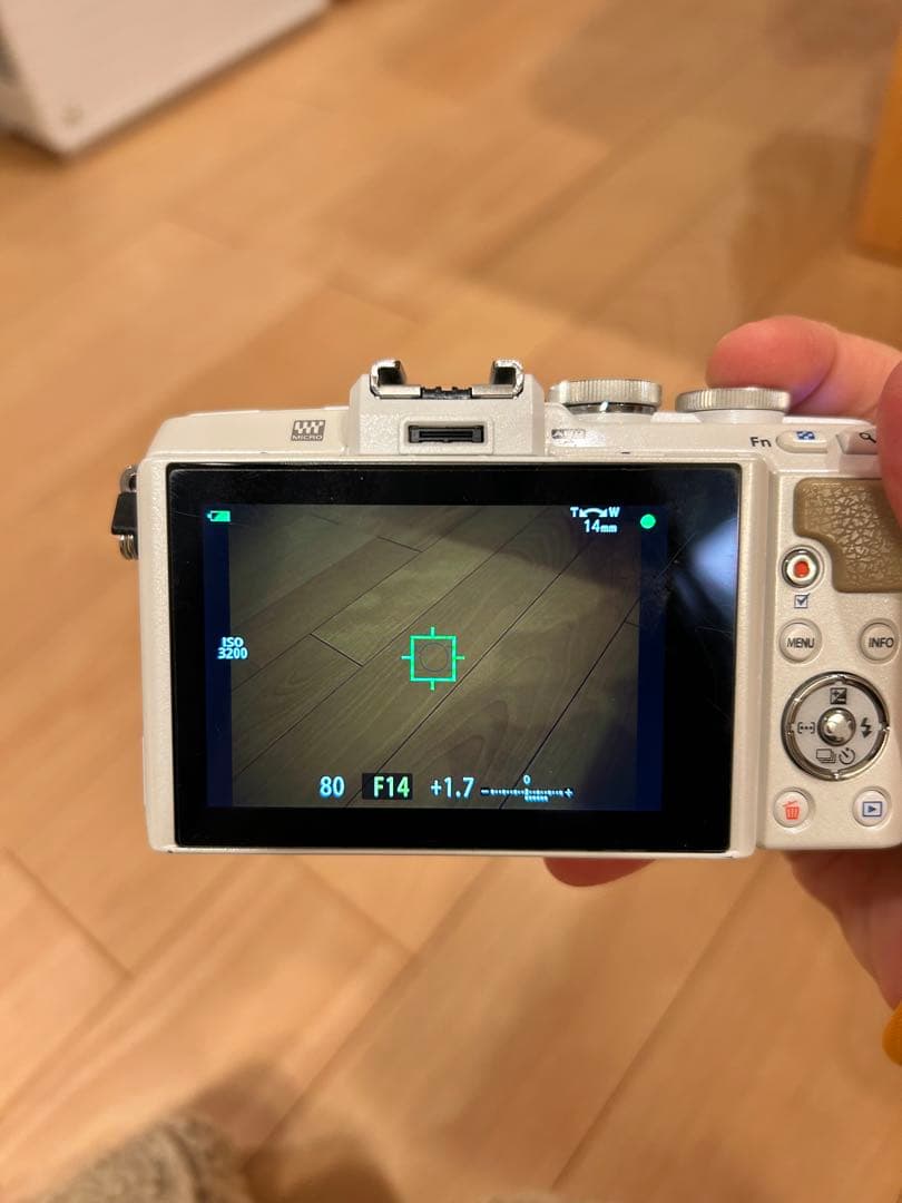 OLYMPUS PEN E-PL7 レンズキット ミラーレス一眼