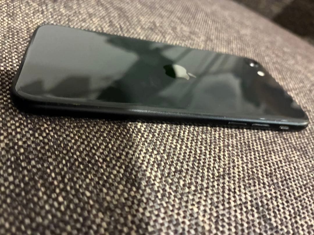 iPhone SE第2世代 64GB SIMフリー バッテリー76% 初期化済