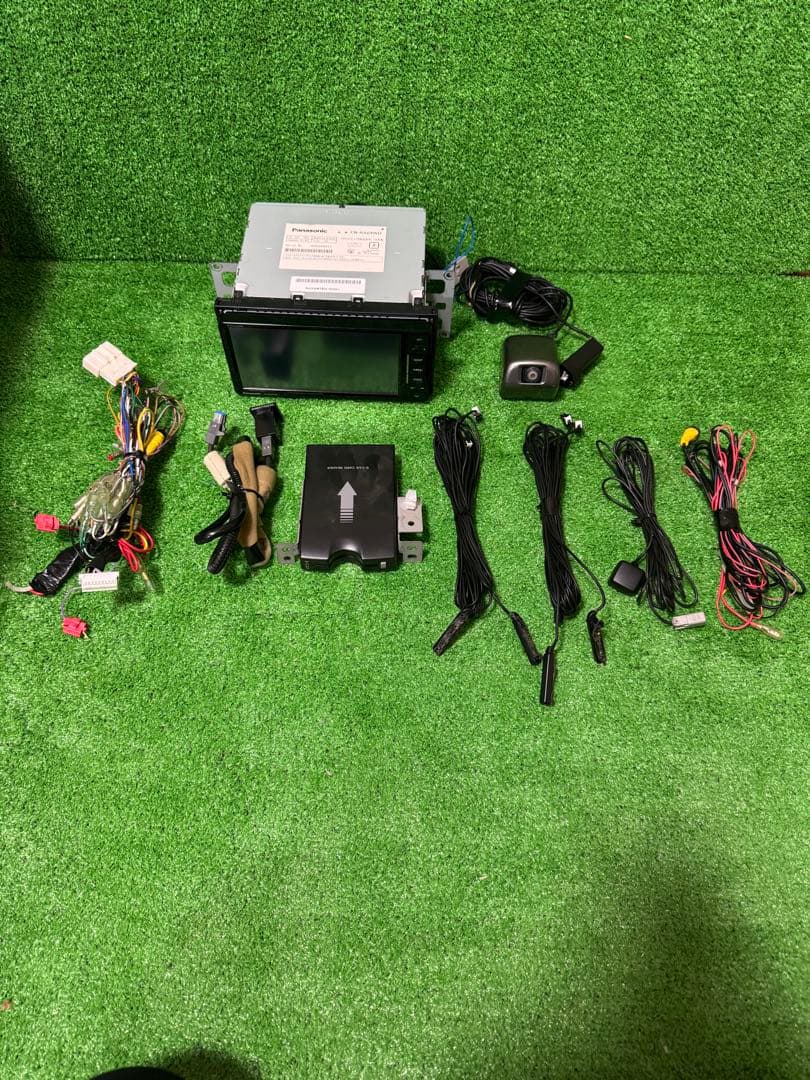 き*ぎ様 パナソニック　カーナビ　CN-RA04WD フルセグ　Bluetoot