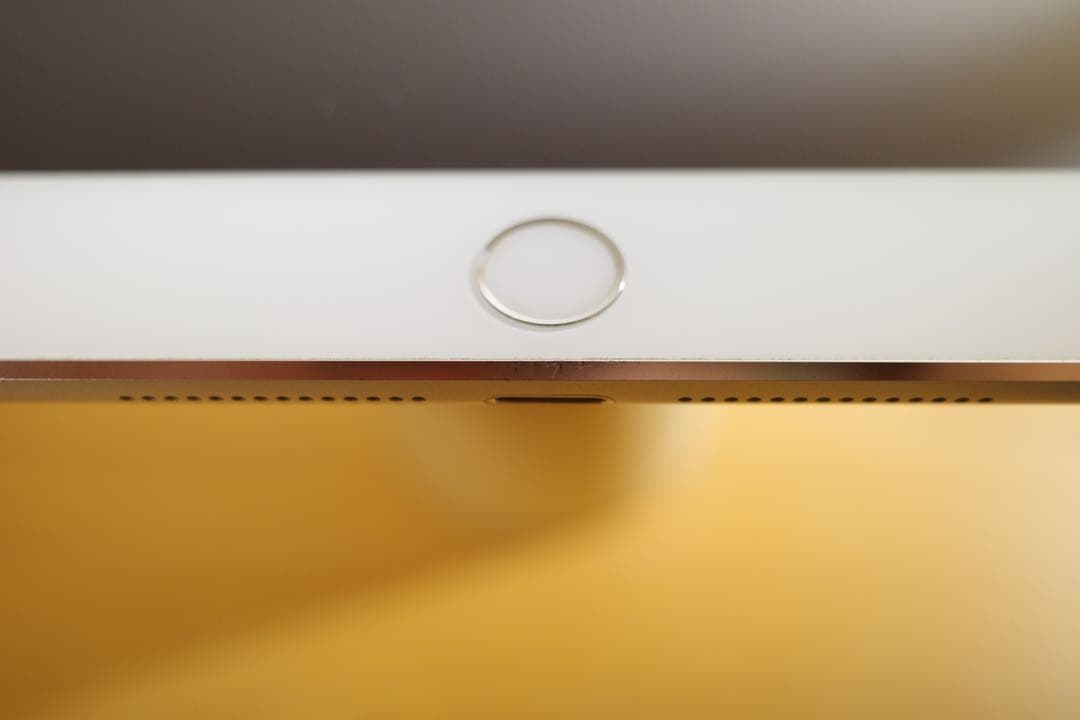 iPad mini3 Wi-Fi+Cellular 128GB シルバー