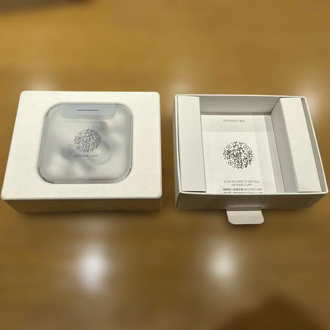 Nothing Ear ホワイトと Spigen のケースセット