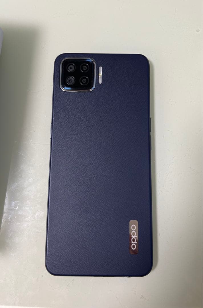 OPPO A73 SIMフリー　ケースおまけ付