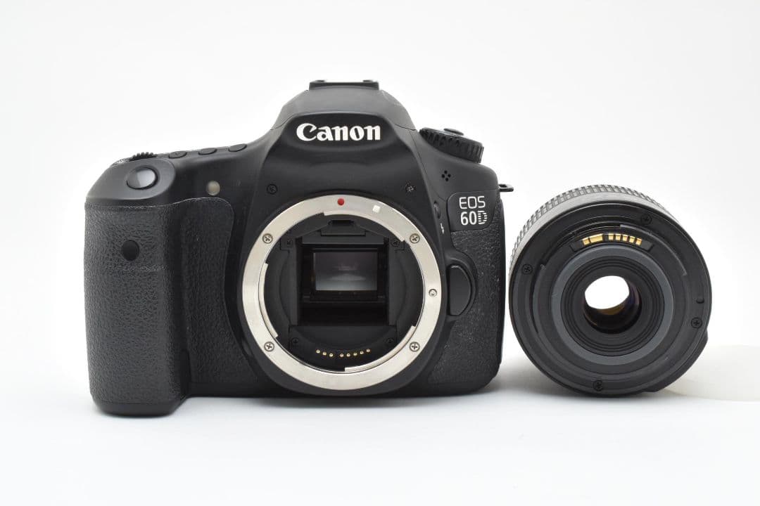 美品　完動品Canon EOS 60D キヤノン レンズセットバッテリー充電器付