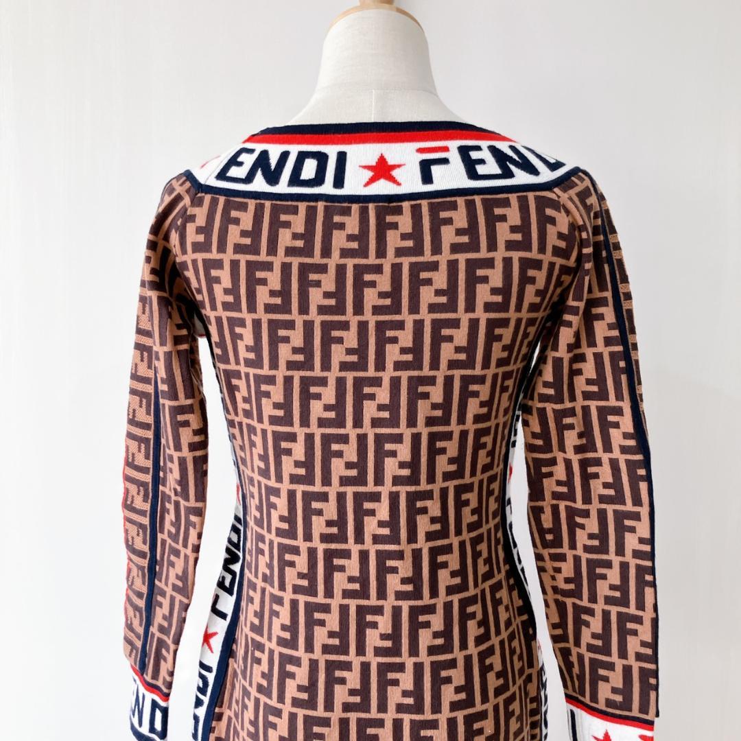 【美品】　フェンディ　ズッカ柄ロゴラインラグランスリーブミニニットワンピース