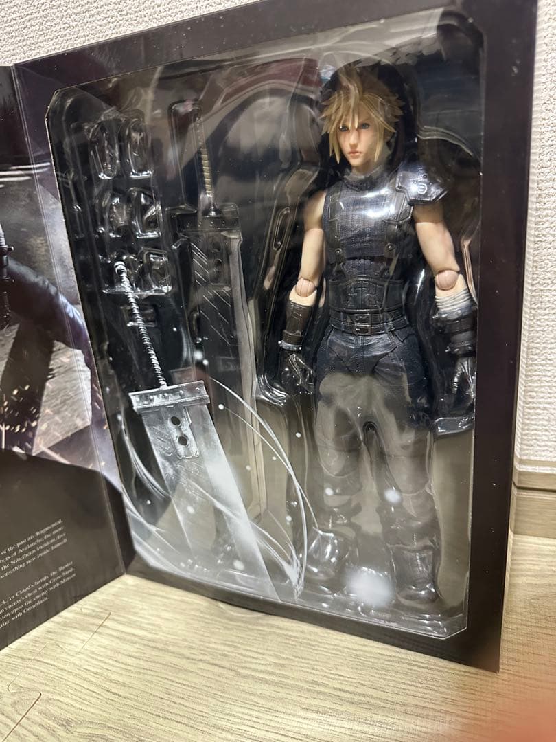 PLAY ARTS改 FF7 リメイク　クラウド　フィギュア　ver2