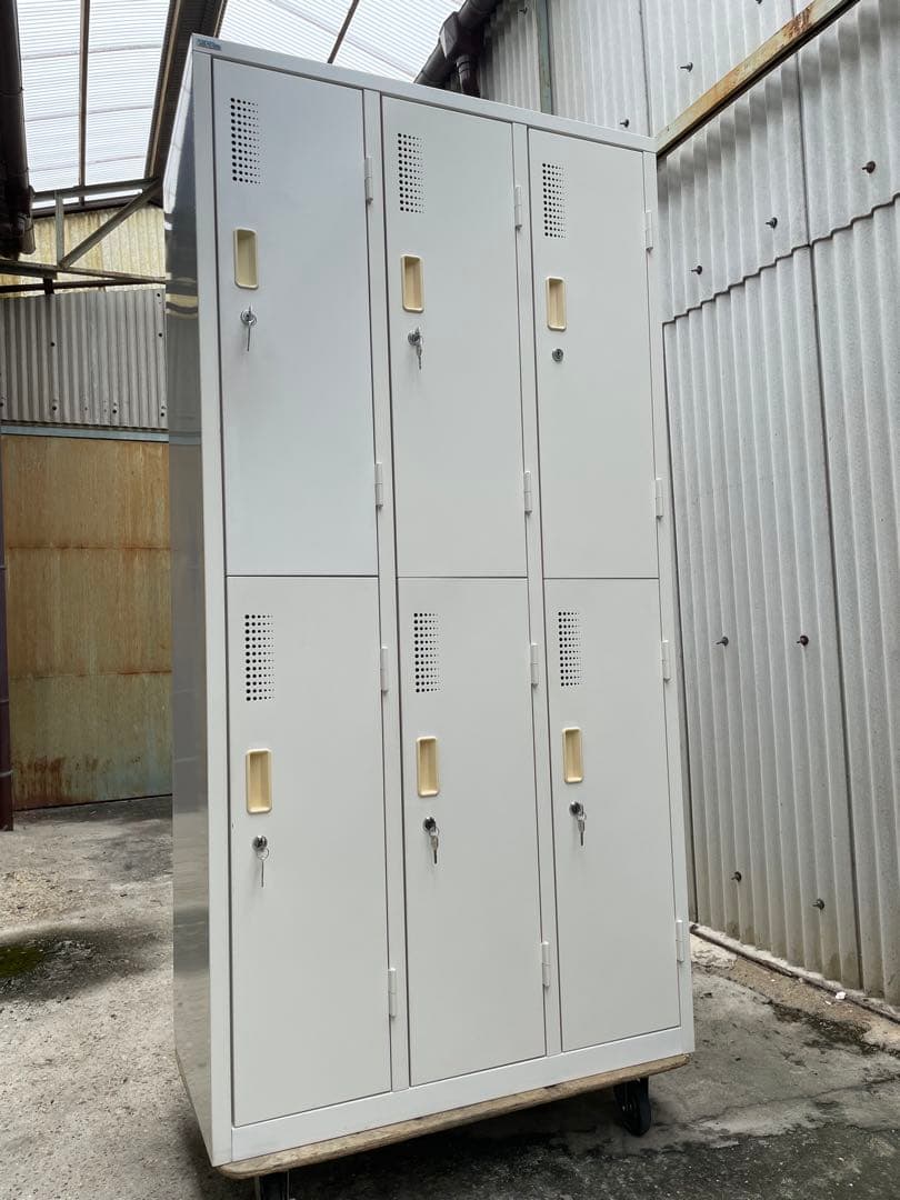 近隣配達可能　スチール製　6人用ロッカー　オフィス家具