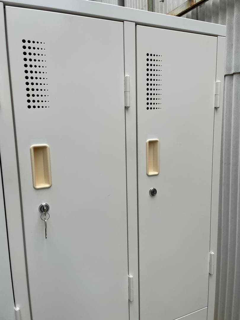 近隣配達可能　スチール製　6人用ロッカー　オフィス家具