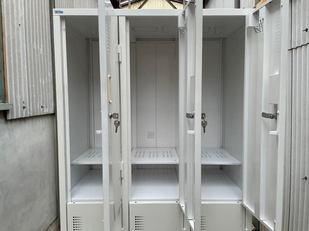 近隣配達可能　スチール製　6人用ロッカー　オフィス家具