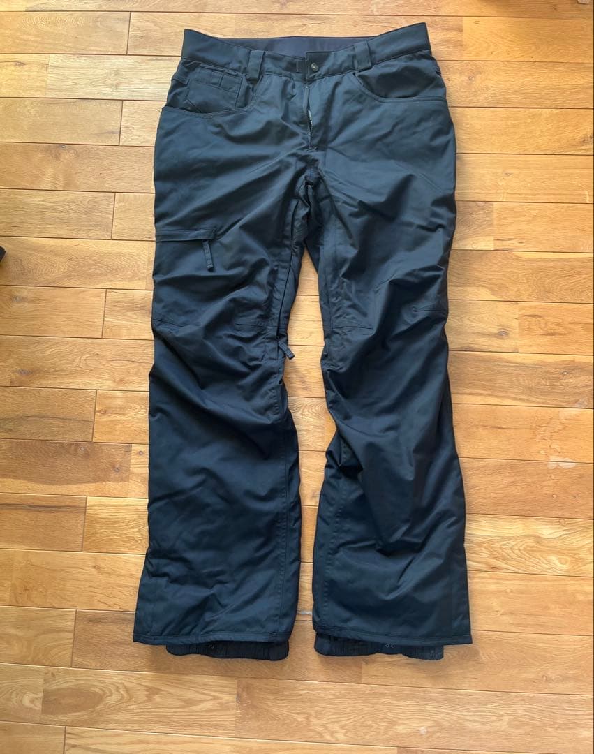 686 シックスエイトシックス　スノーボードウェア　上下セット　M