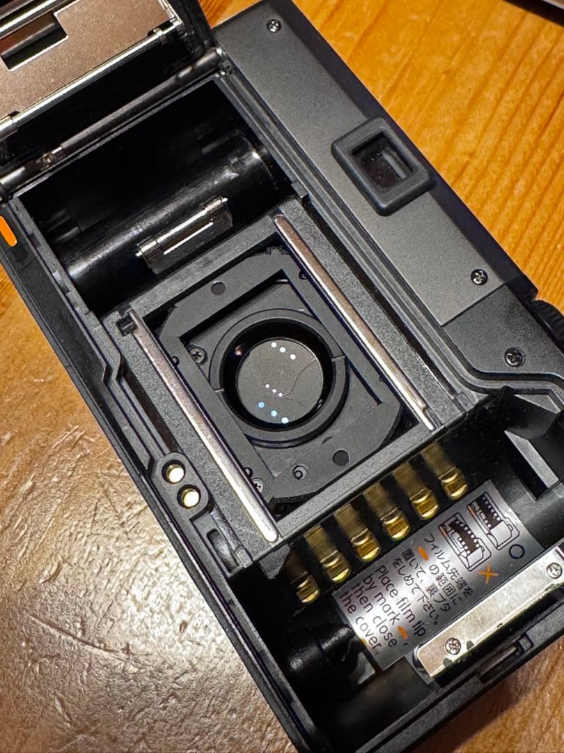 CONTAX T3 ブラック 前期 コンパクトフィルムカメラ フードキャップ付き