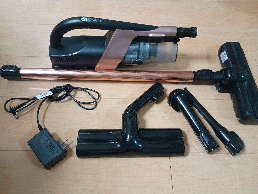 VC-CLX50 コードレス掃除機　東芝クリーナー　充電式　付属品有り