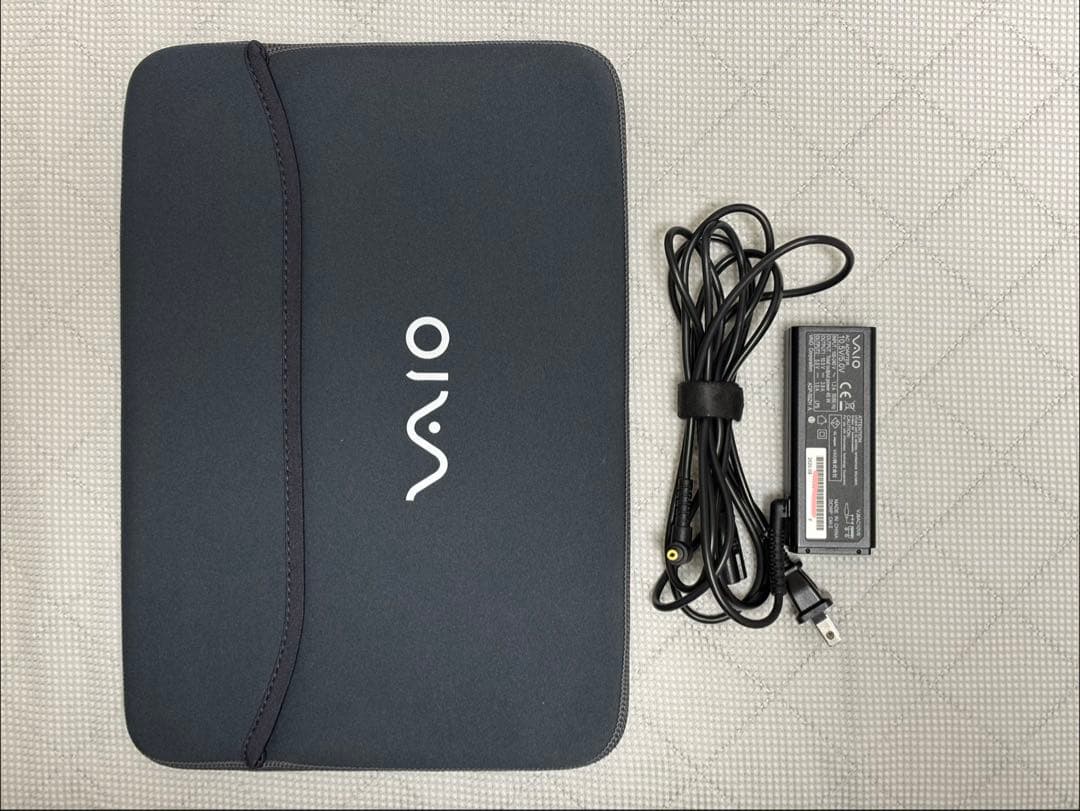 Windowsノート本体 VAIO VJS142C11N Corei5-10210U 8GB SSD256