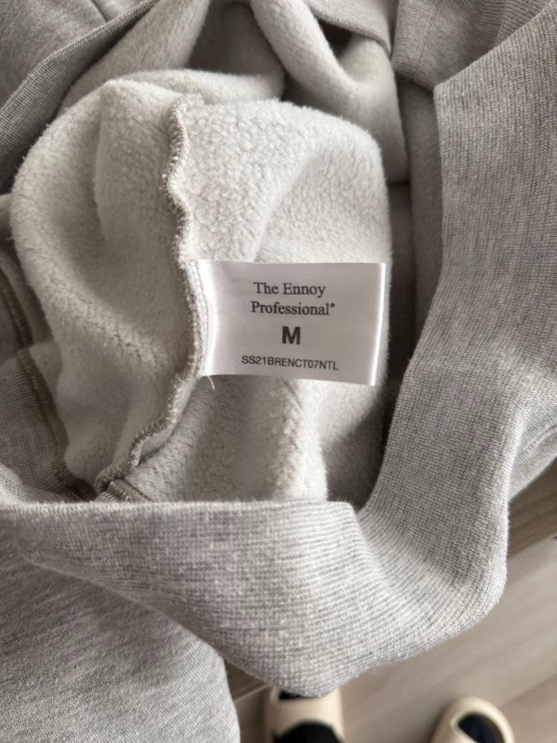 The Ennoy パーカー