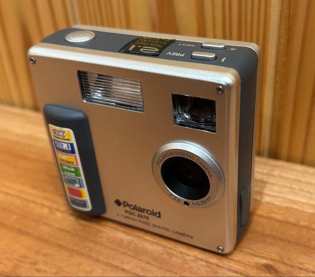 Polaroid PDC2070 動作確認済み　デジタルカメラ