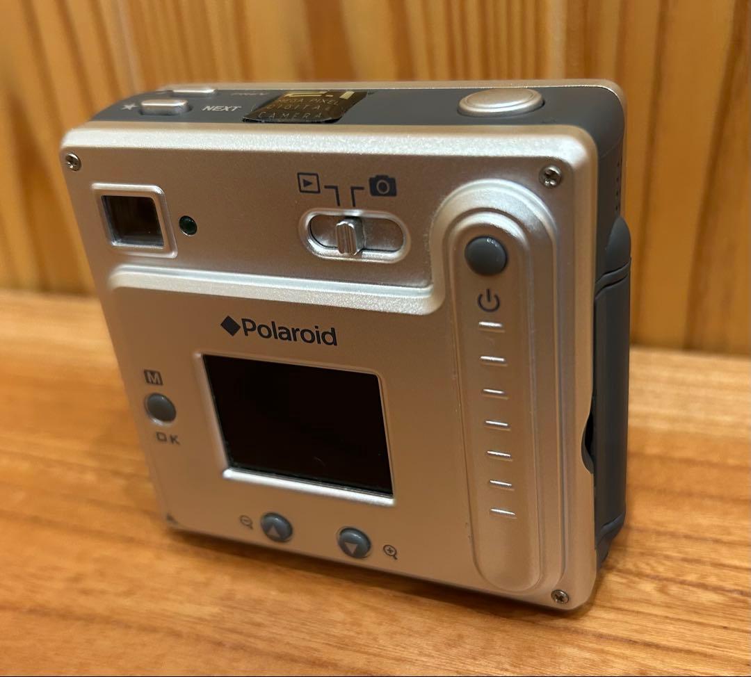 Polaroid PDC2070 動作確認済み　デジタルカメラ