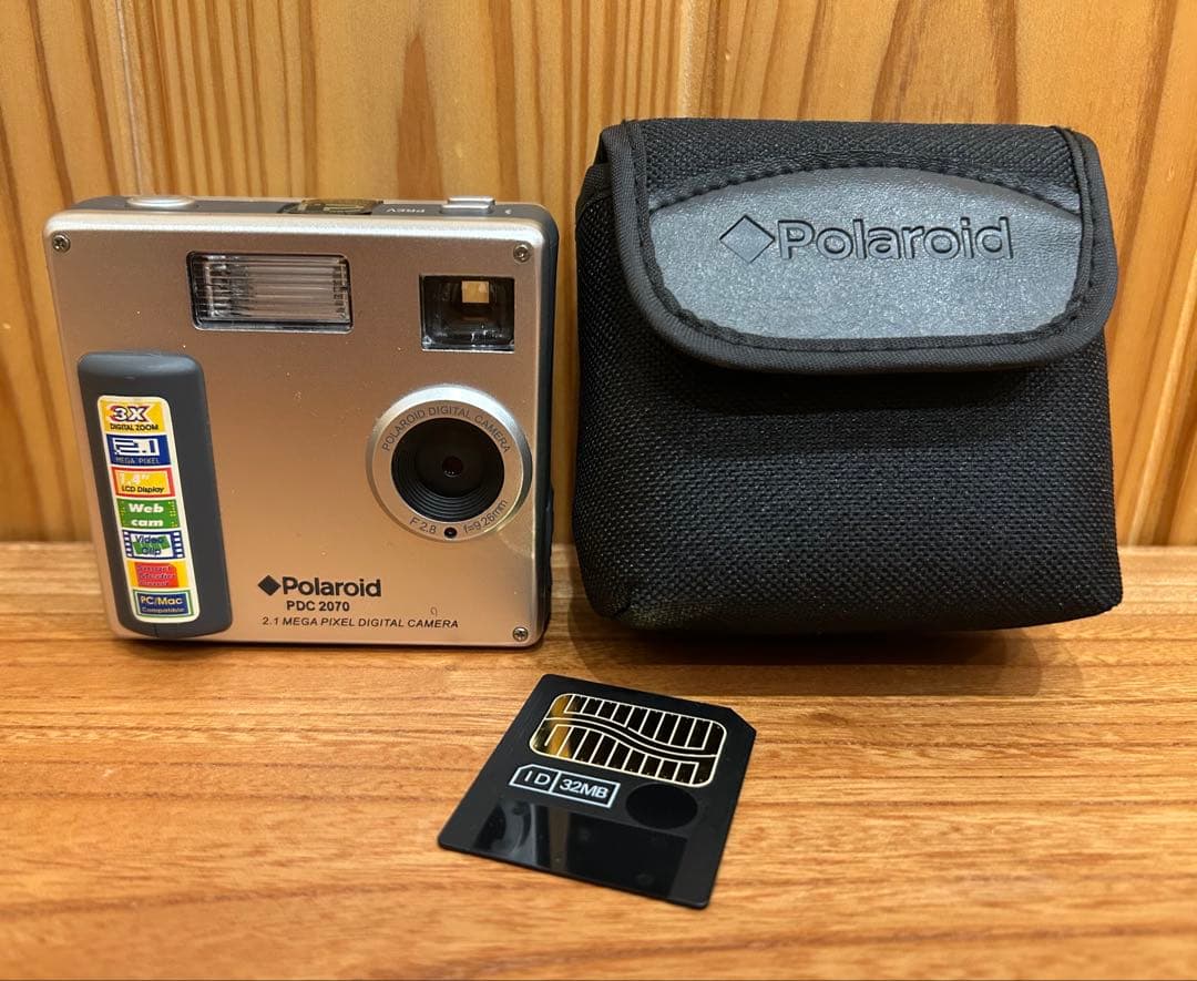 Polaroid PDC2070 動作確認済み　デジタルカメラ