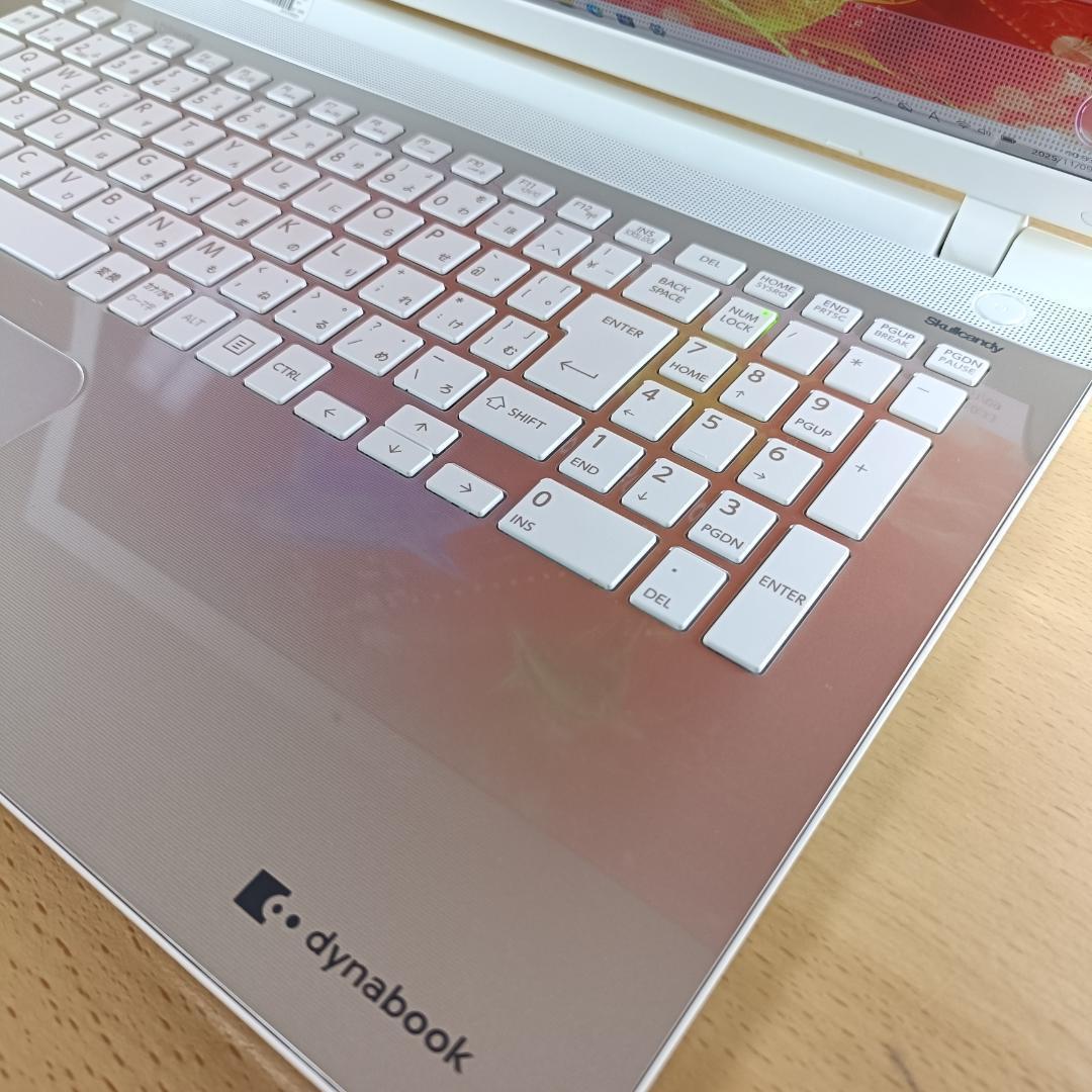 ノートPC Core i7 Windows11 SSD メモリ16GB 東芝 金