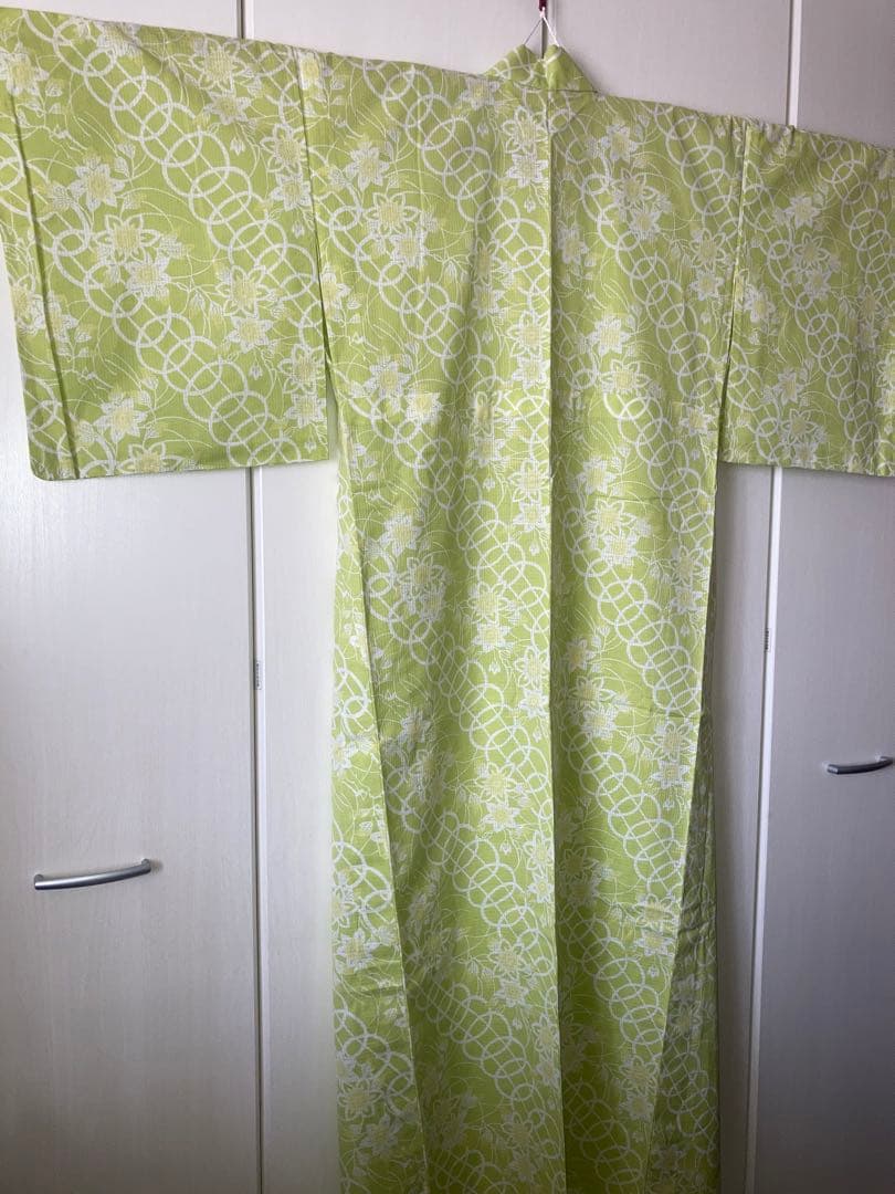 未使用　しつけ糸付　三勝　浴衣　黄緑　鉄線（テッセン）Mサイズ