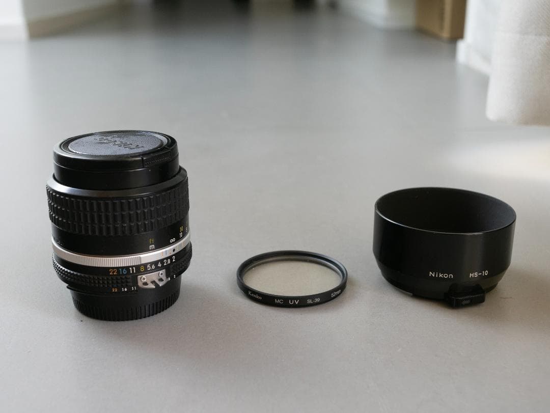 Nikon NIKKOR 85㎜ F2 Ai-S / AIS フード付