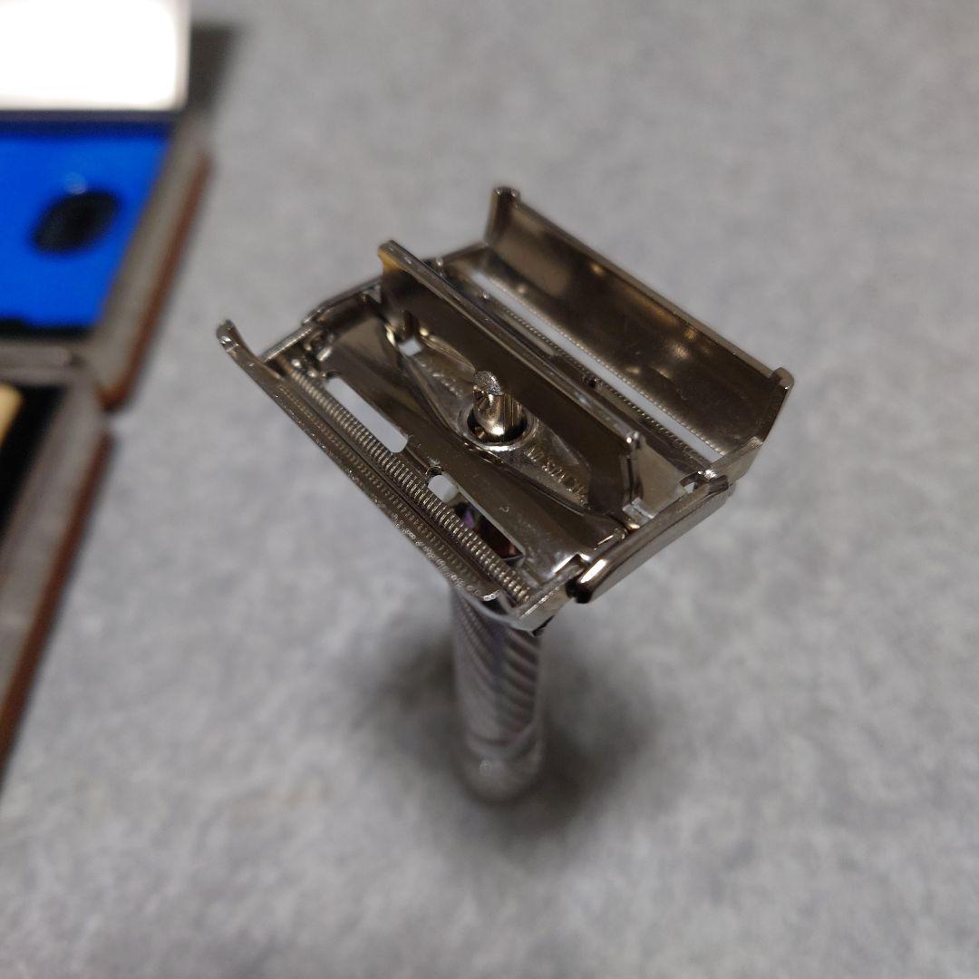 gillette exective 1948 ダチョウ革ケース付き　両刃カミソリ