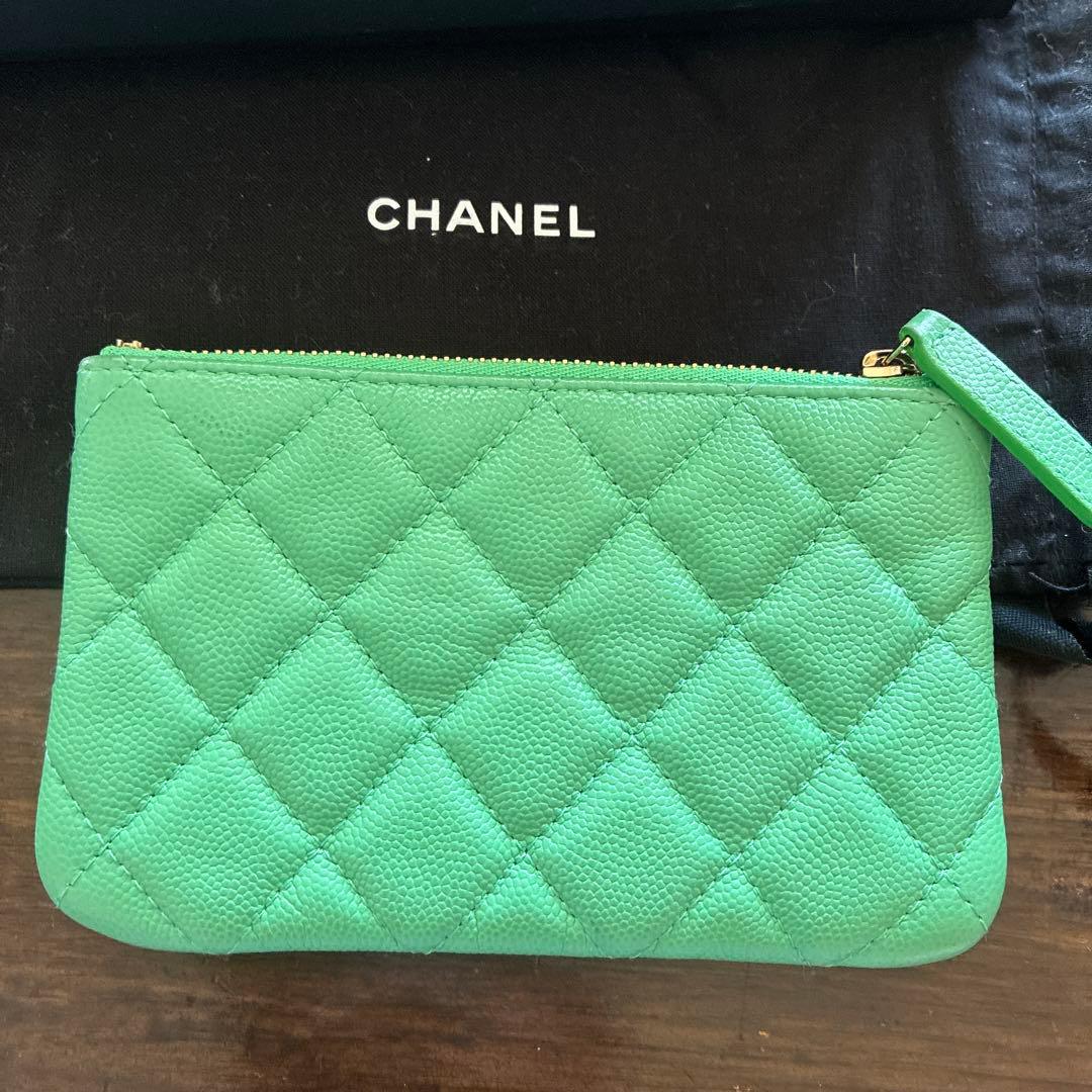 シャネル　ポーチ