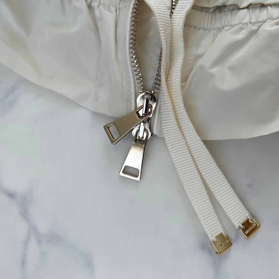 Papipu 極美品 モンクレール ダウンジャケット アネモネ ゴールド