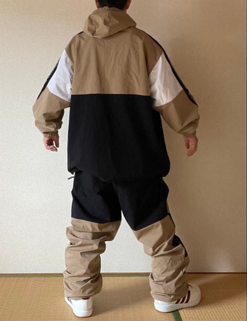 訳あり　DC ディーシー　スノーボードウェア上下セット　Lサイズ　1日使用