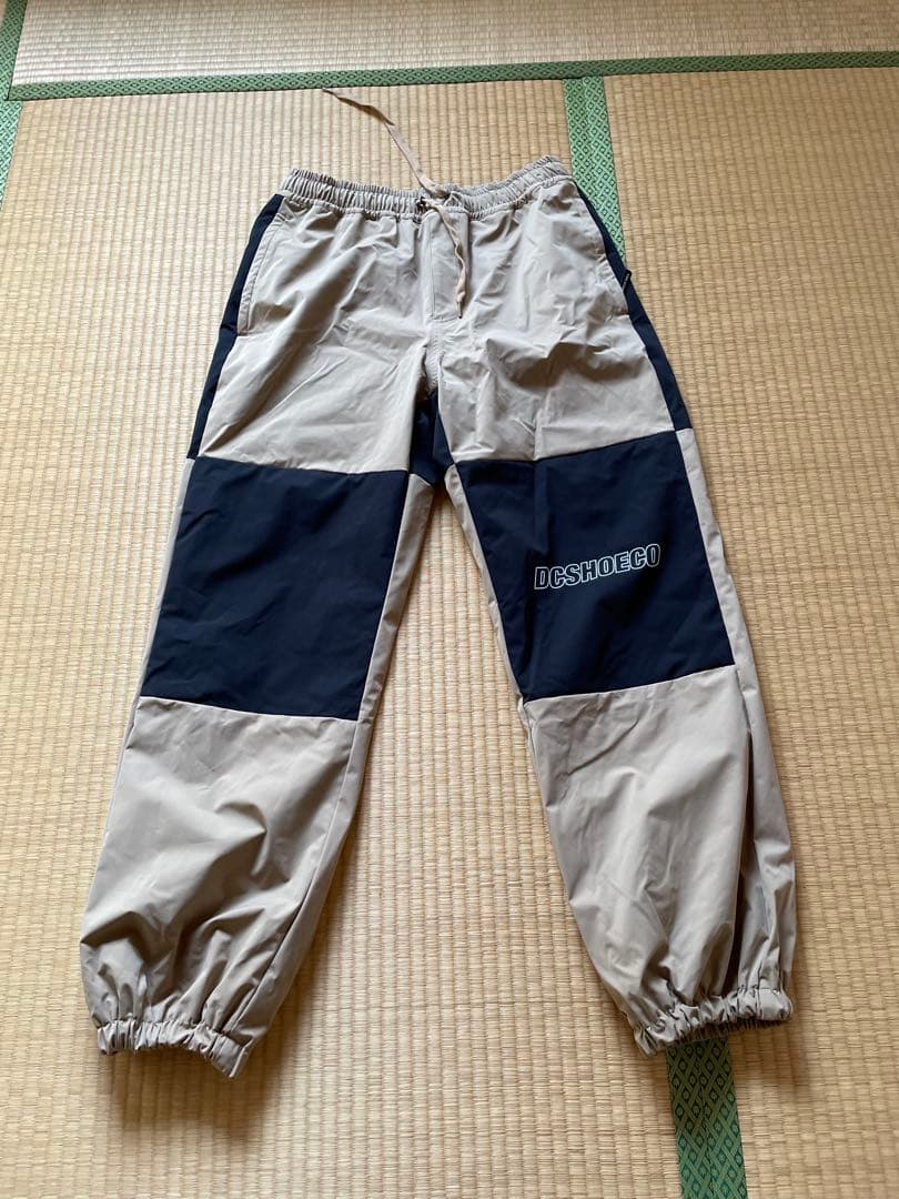 訳あり　DC ディーシー　スノーボードウェア上下セット　Lサイズ　1日使用