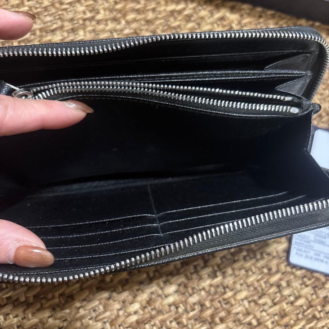PRADA ブラック 長財布 箱・カード付き