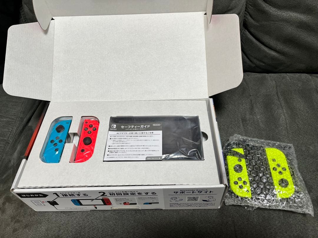 Nintendo Switch 本体(初期型)ネオンブルー・ネオンレッド