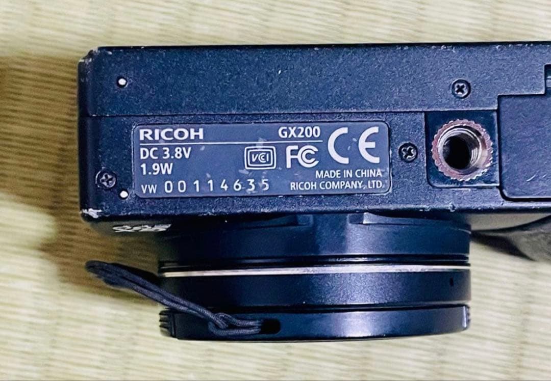 RICOH GX200 コンパクトデジタルカメラ　動作未確認