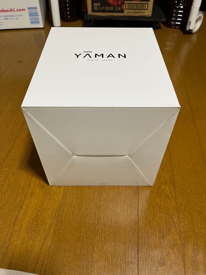 YAMAN 美顔器 シルバー 多面体デザイン