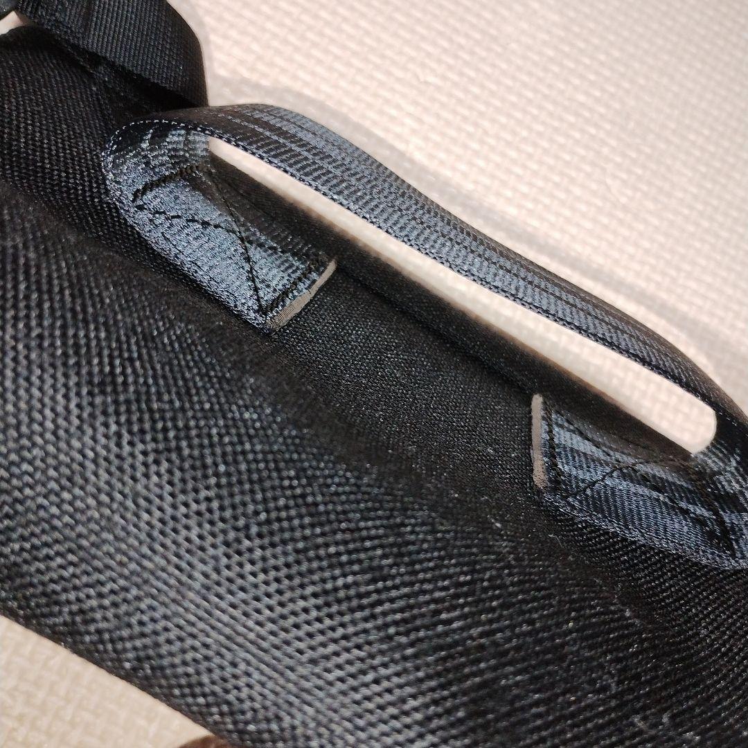 RESISTANT レジスタント　メッセンジャー　ショルダーバッグ❗　ターポリン