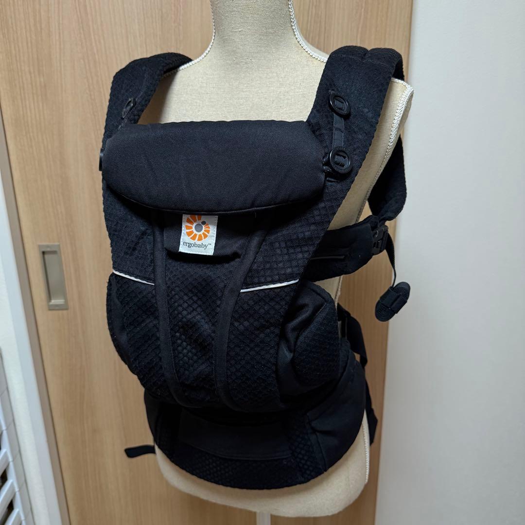 エルゴベビーオムニブリーズ☆抱っこ紐ダマスクよだれカバー付き☆ブラック黒