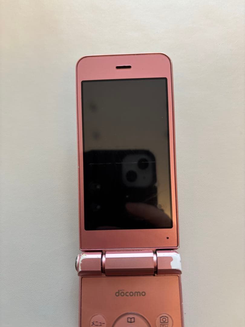 docomo 折りたたみ式携帯電話 ピンク　SH-01J