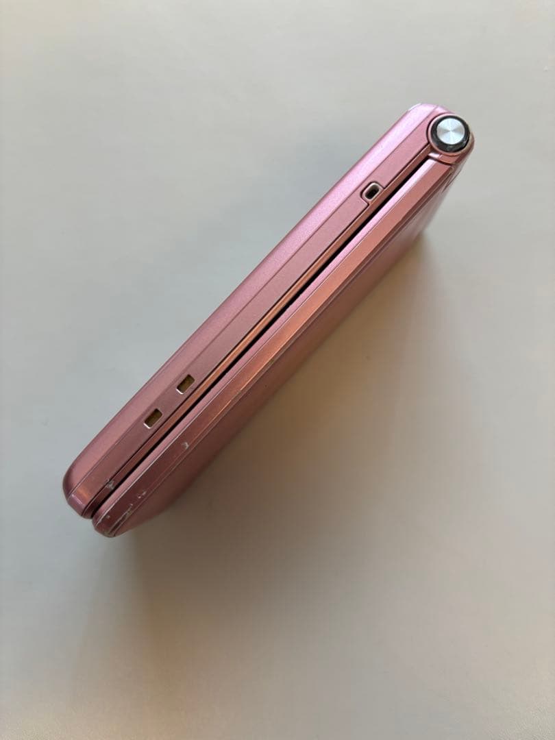 docomo 折りたたみ式携帯電話 ピンク　SH-01J