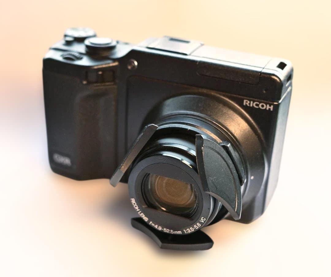 RICOH GXR+P10キット(28mm-300mm）