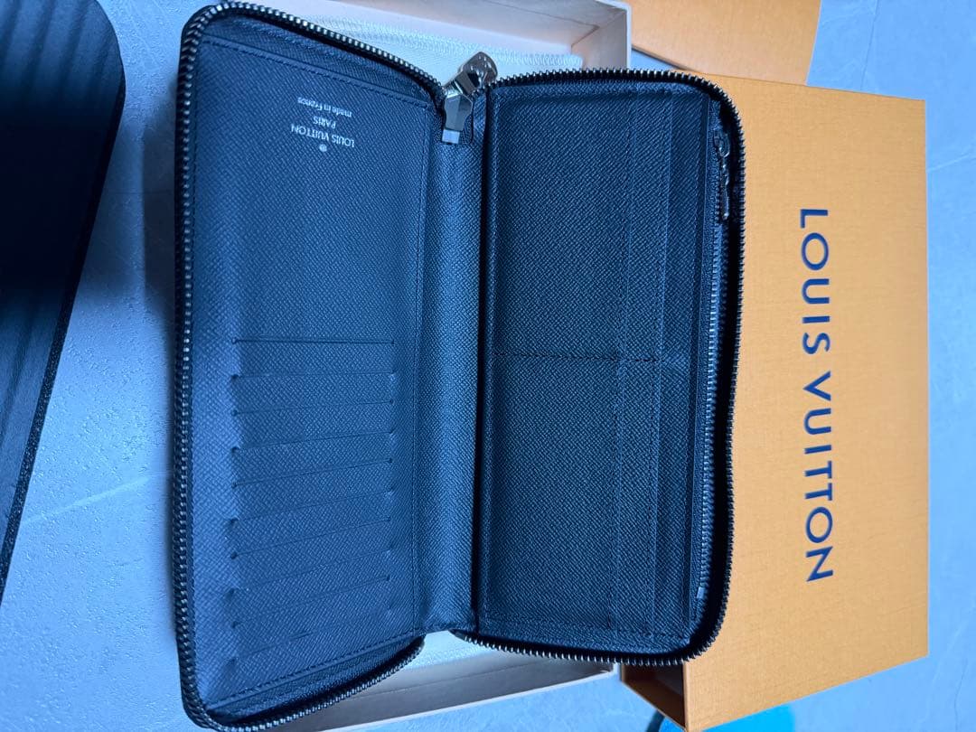 ジッピーウォレット・ヴェルティカル ルイヴィトン　メンズ長財布