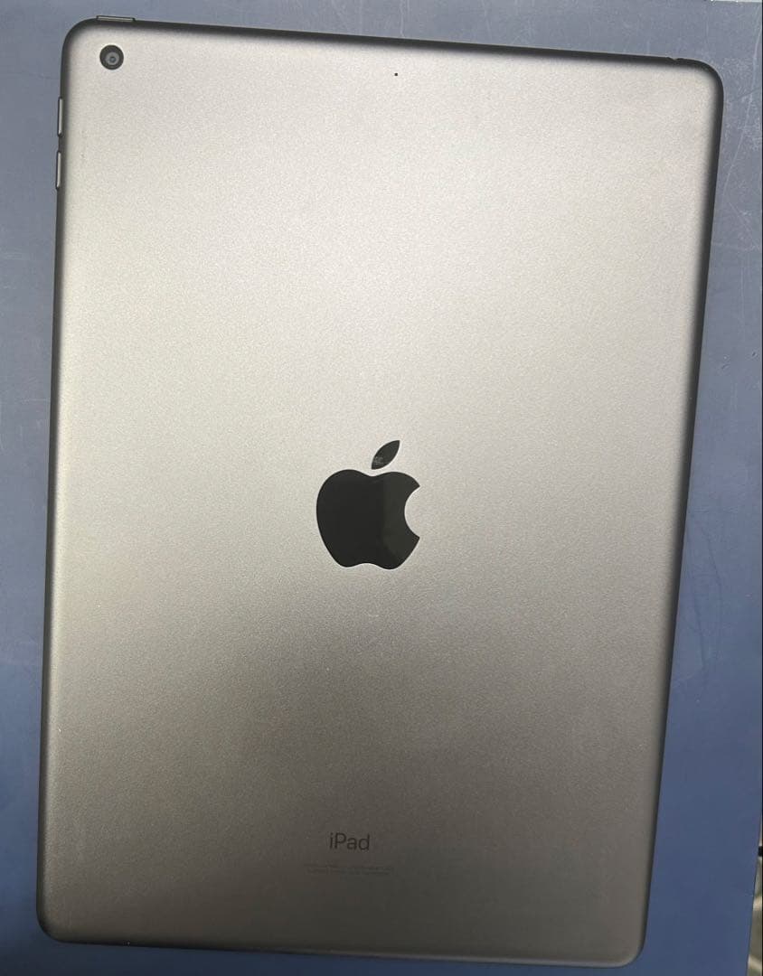 Apple iPad 第9世代 64GB スペースグレー　wifiモデル