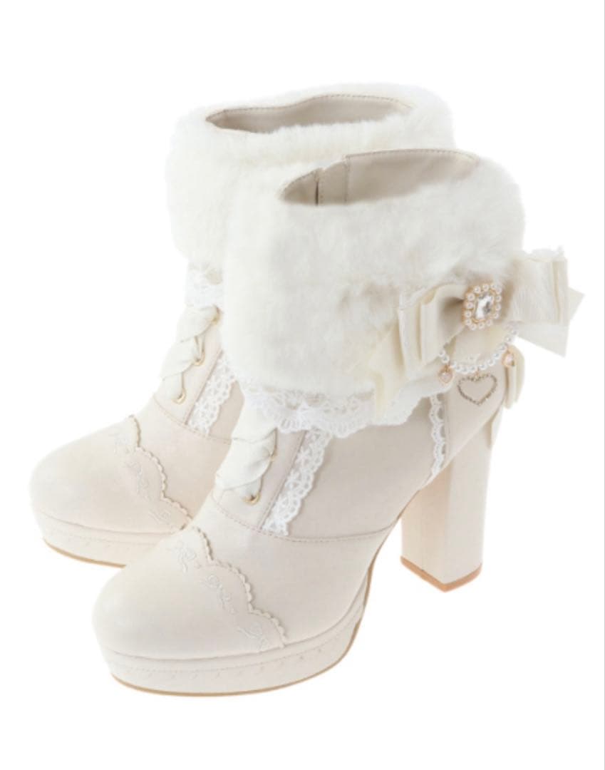 LIZLISA リズリサ Many Wayファーショートブーツ ホワイト