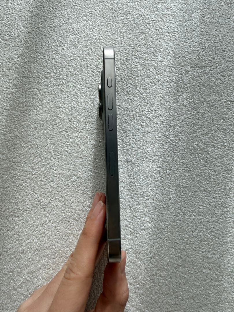 r*ワ様 【美品/保証付】iPhone 16 Pro 128GB 中国版 バッテ